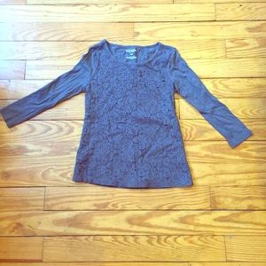 Grey 3/4 sleeve shirt with lace detail